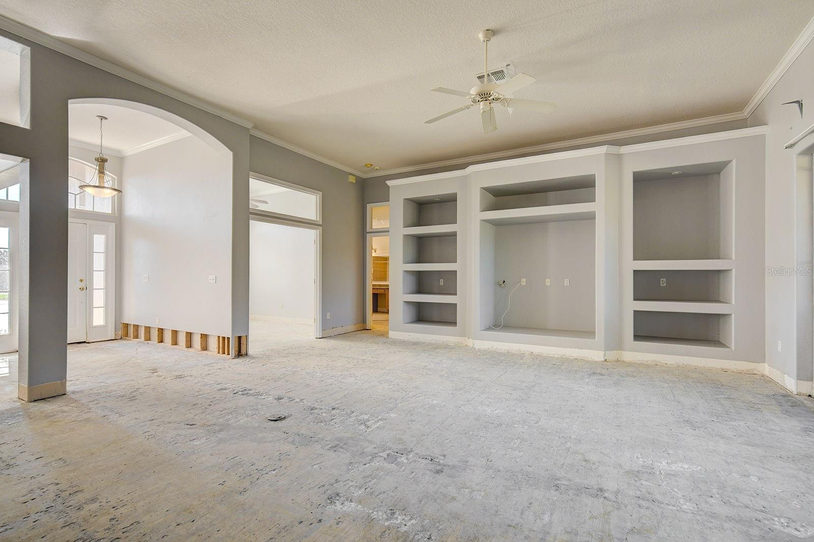 Image 6 of 26 For 17419 Tailfeather Court