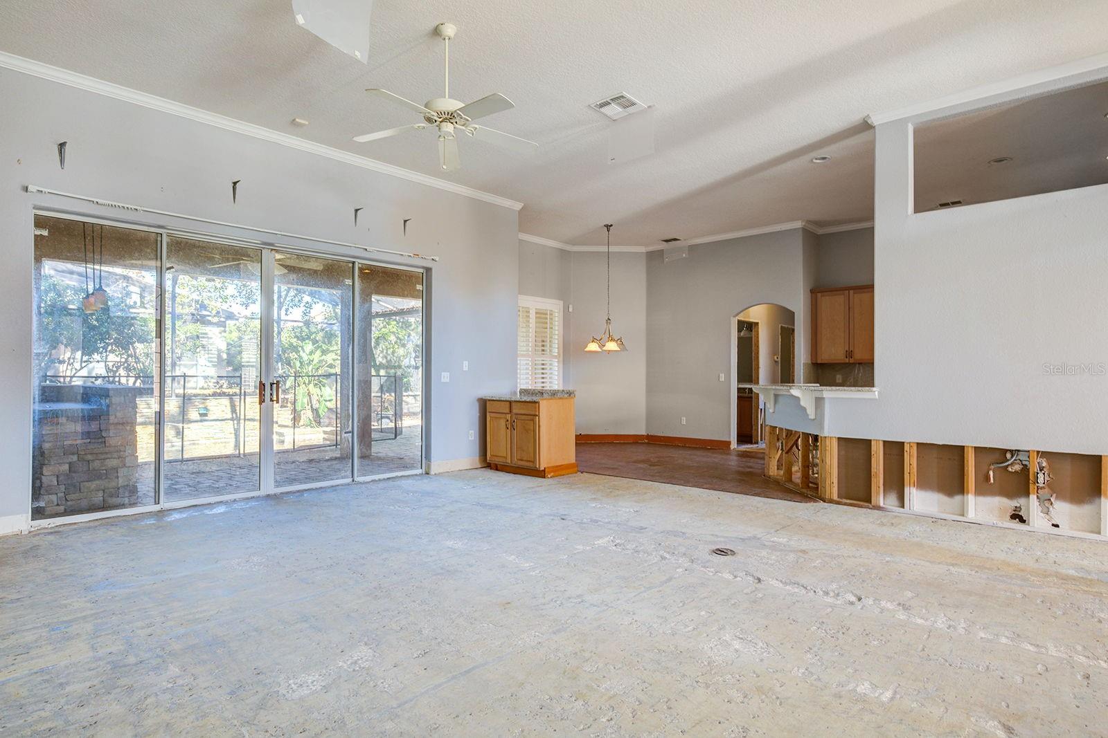 Image 7 of 26 For 17419 Tailfeather Court