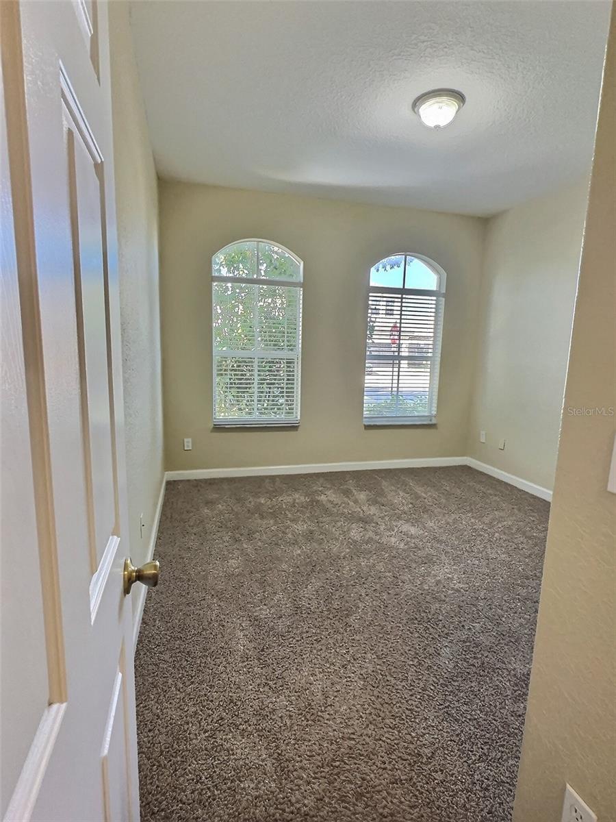 Image 12 of 27 For 10566 Galleria Street