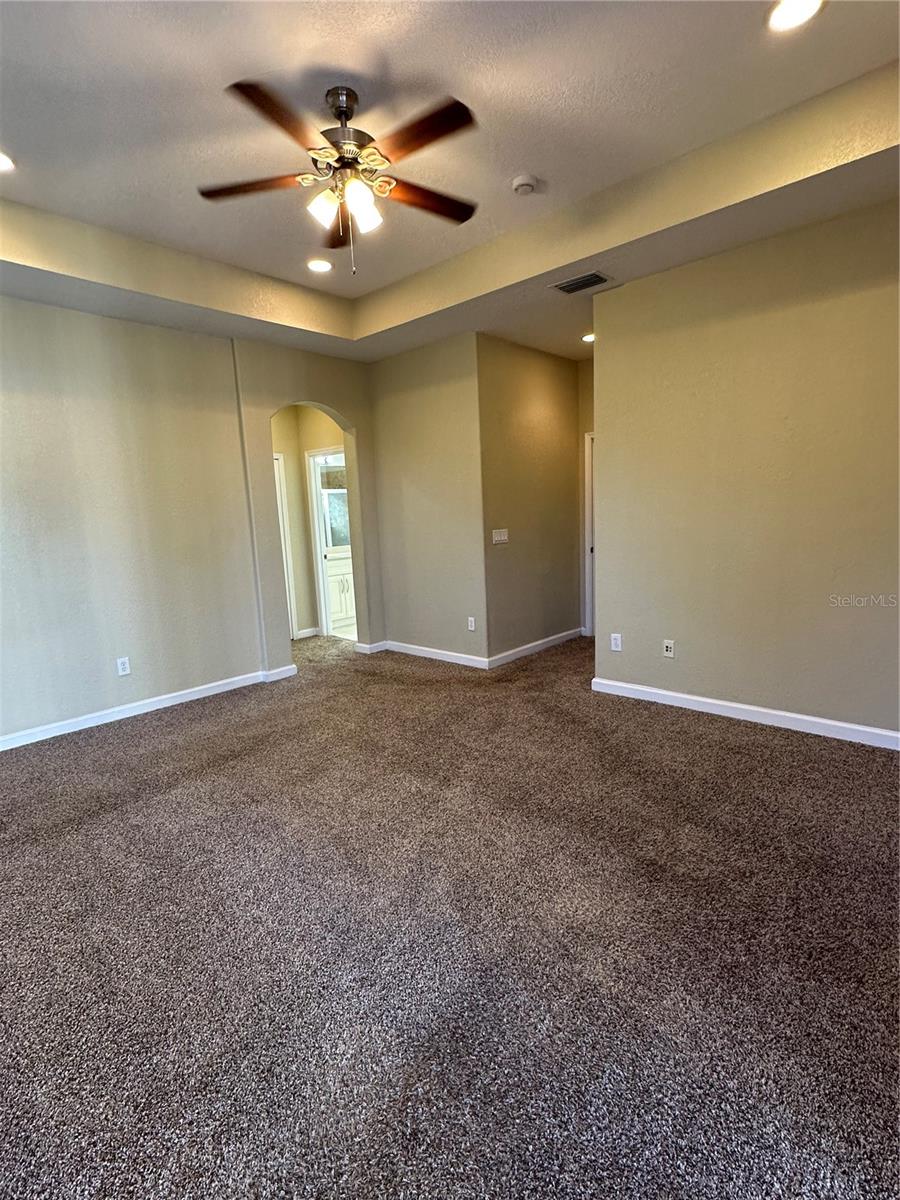 Image 19 of 27 For 10566 Galleria Street