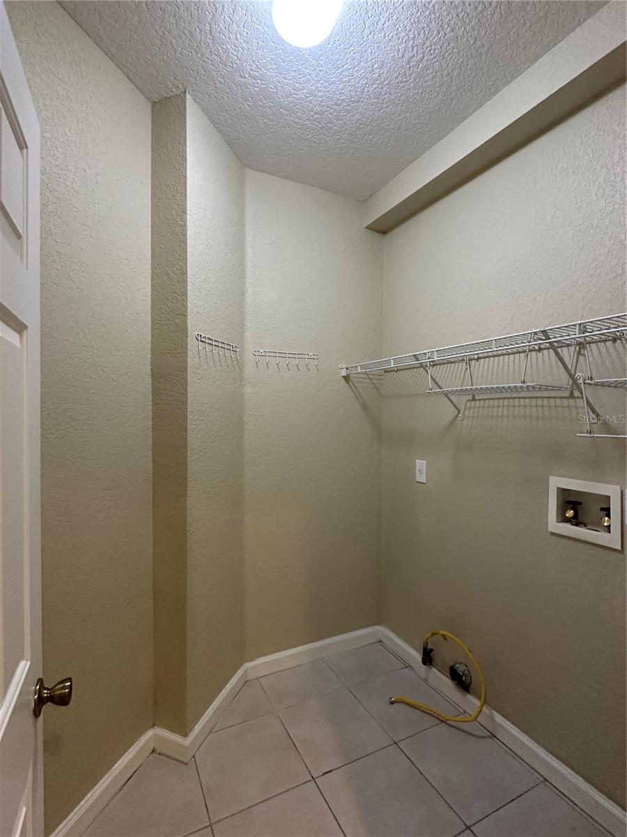 Image 22 of 27 For 10566 Galleria Street