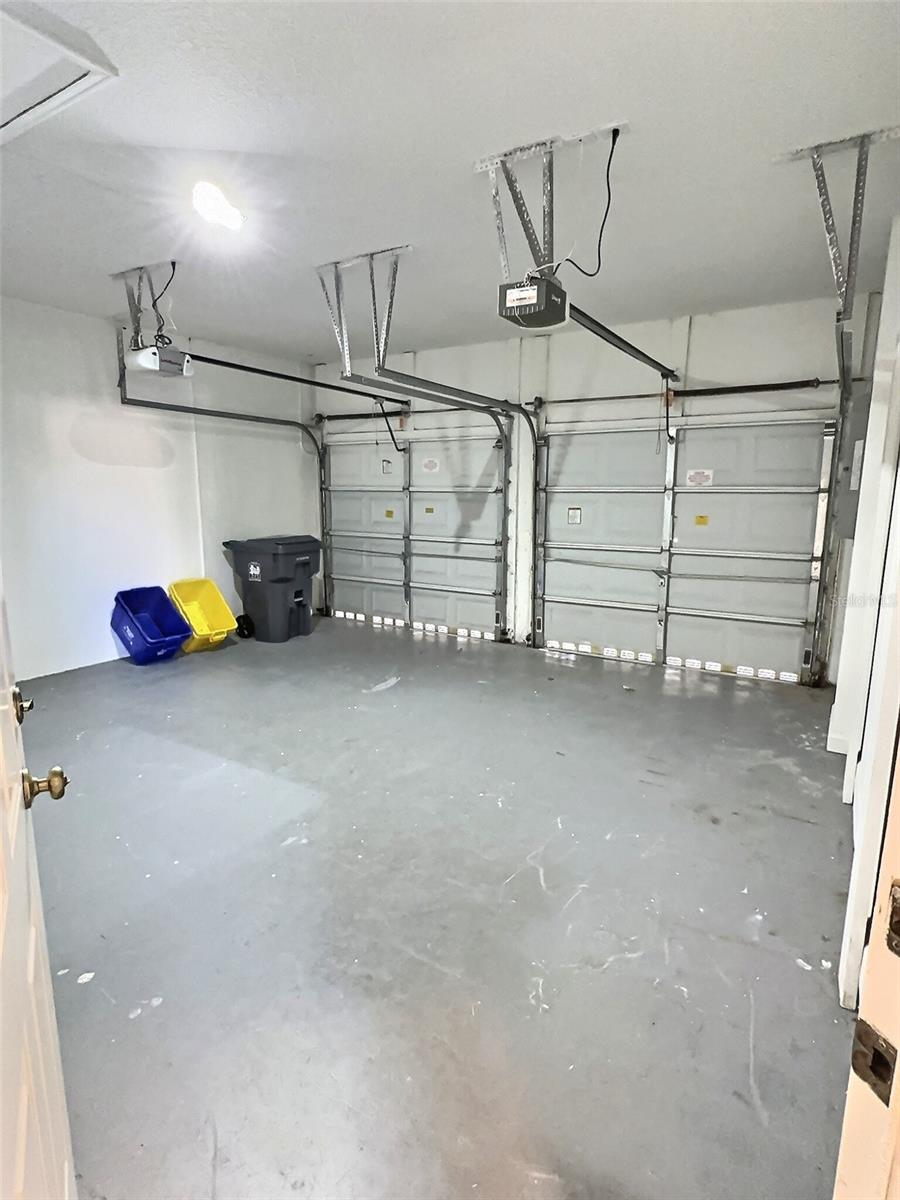 Image 24 of 27 For 10566 Galleria Street