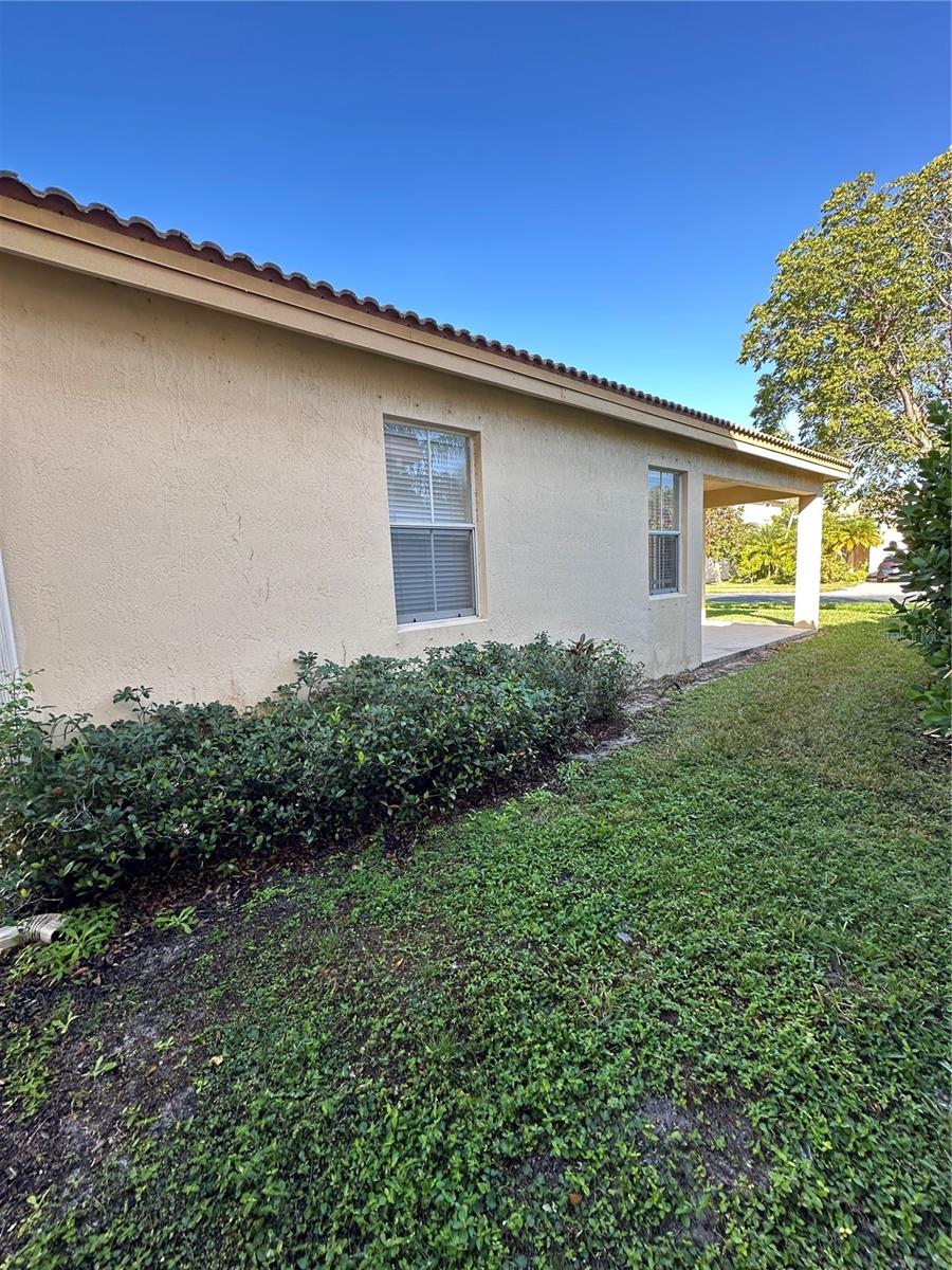 Image 26 of 27 For 10566 Galleria Street