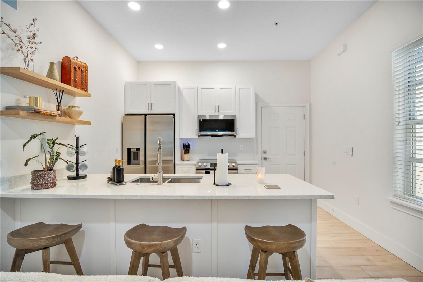 Image 28 of 56 For 1550 Lake Baldwin Lane A, B, C