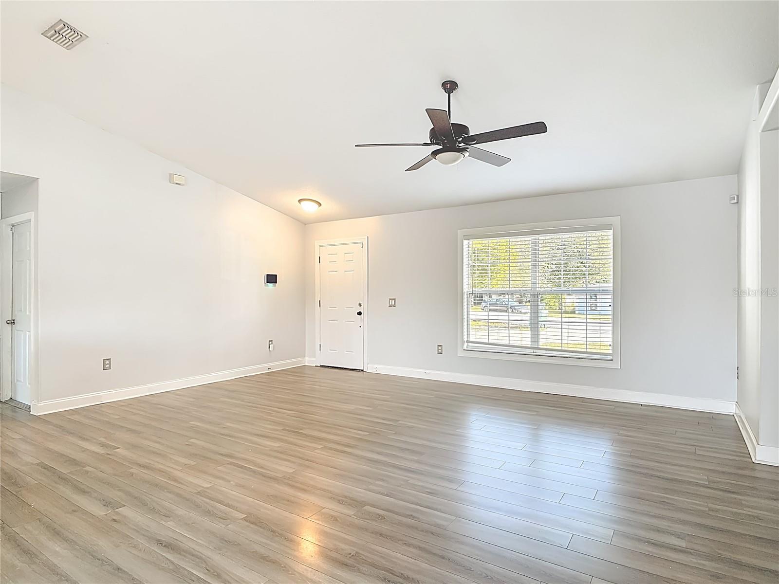 Image 14 of 60 For 1254 Briarwood Avenue