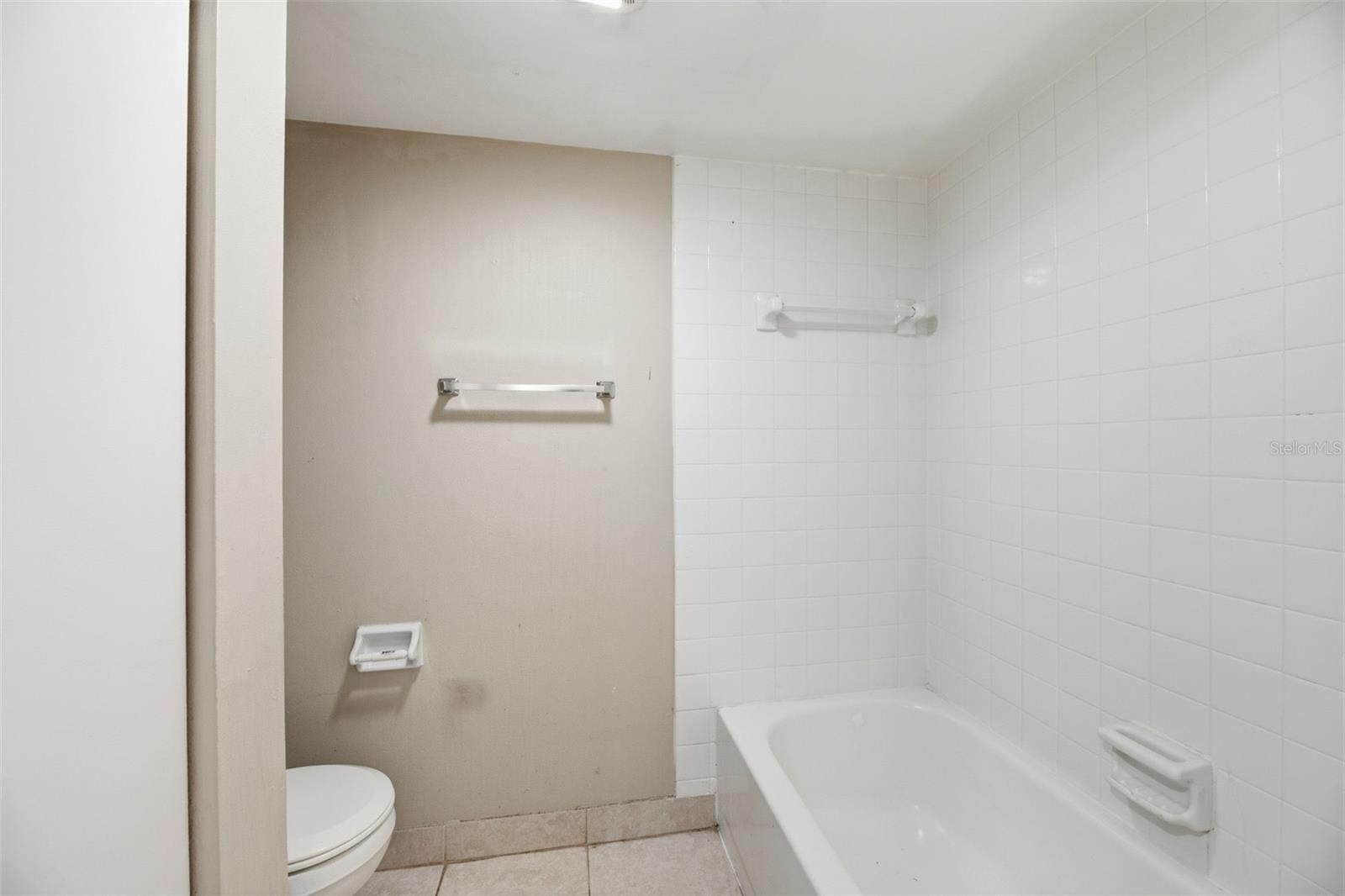 Image 24 of 33 For 238 Woodland Road