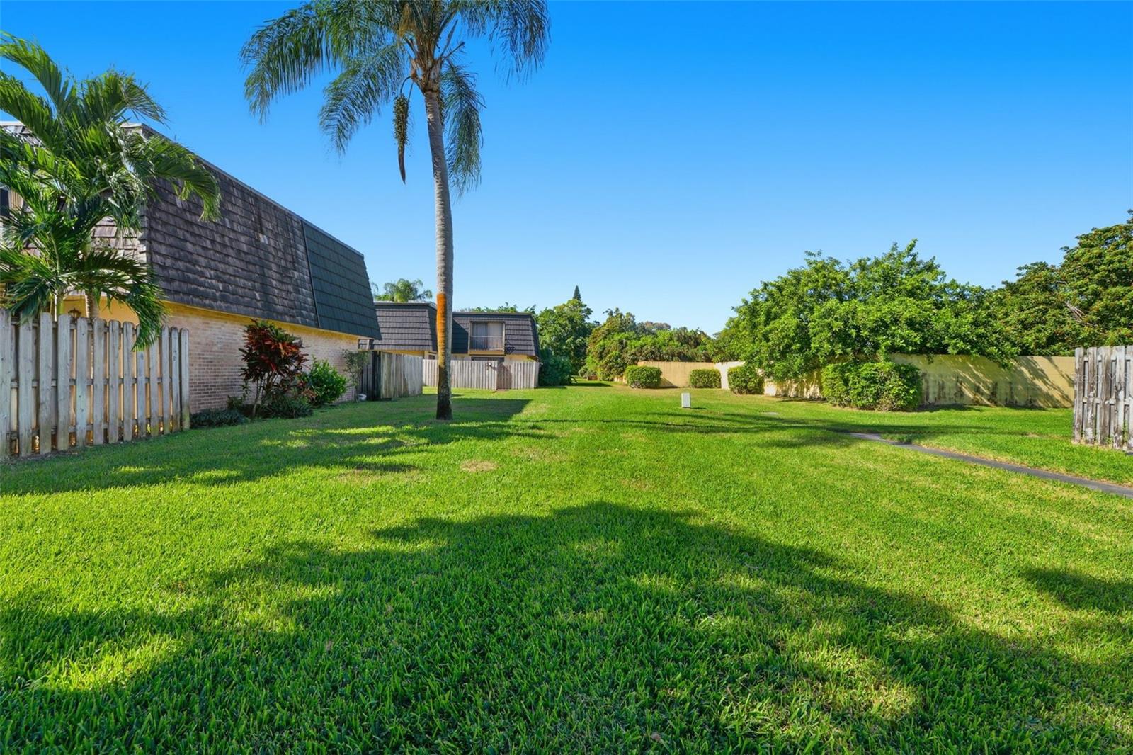 Image 28 of 33 For 238 Woodland Road