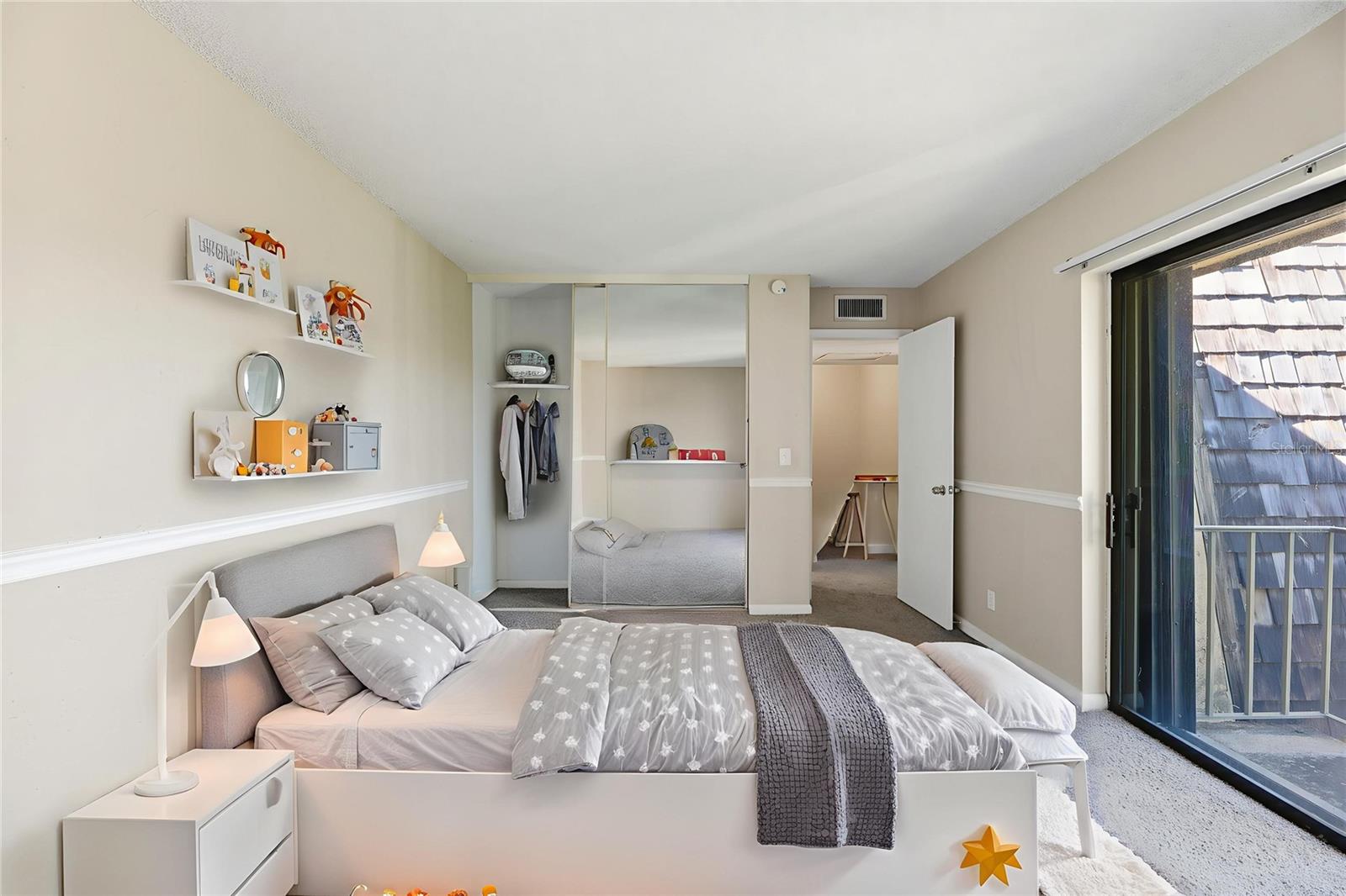 Image 4 of 33 For 238 Woodland Road