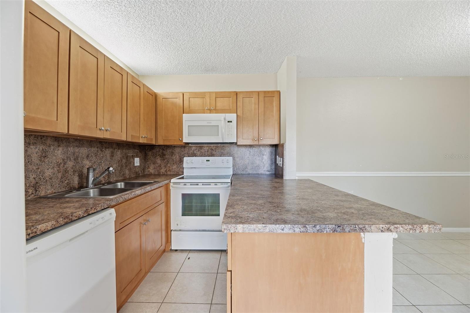 Image 9 of 33 For 238 Woodland Road