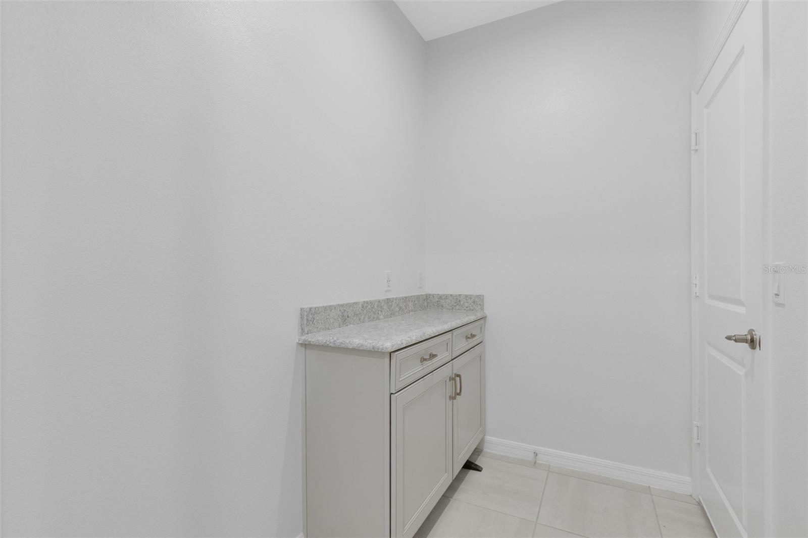 Image 21 of 38 For 1720 Hamlin Ridge Road