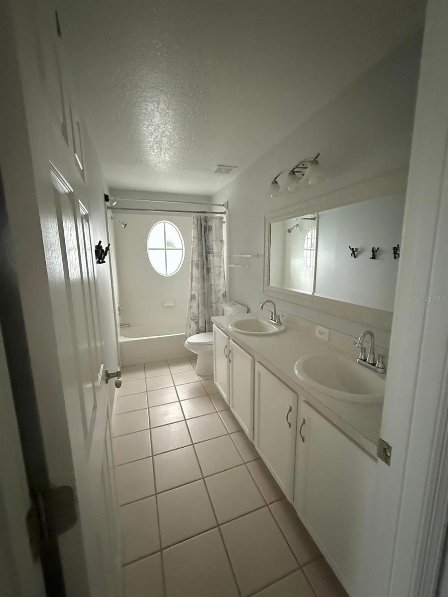 Image 34 of 60 For 14116 Entrada Drive