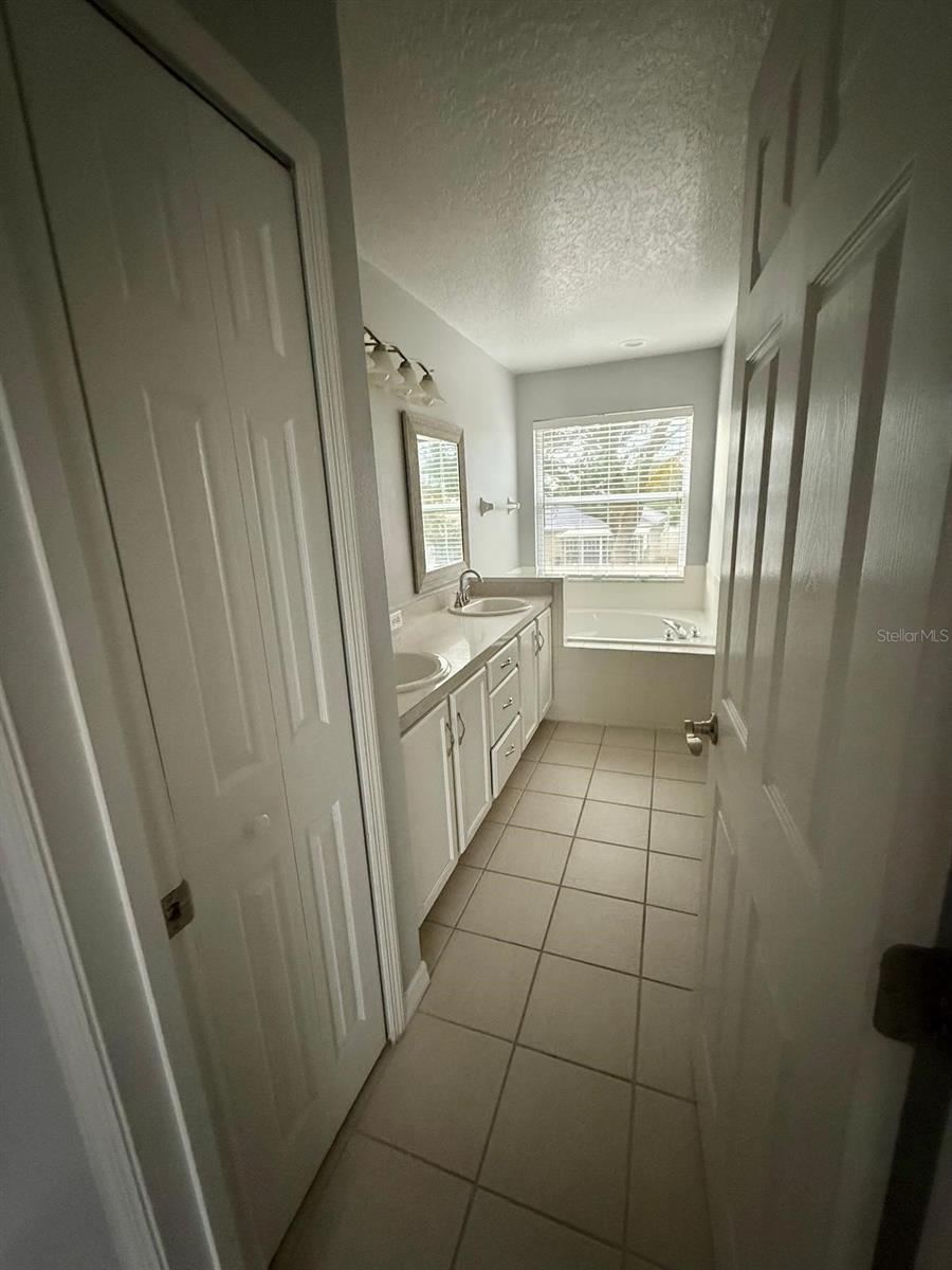 Image 49 of 60 For 14116 Entrada Drive