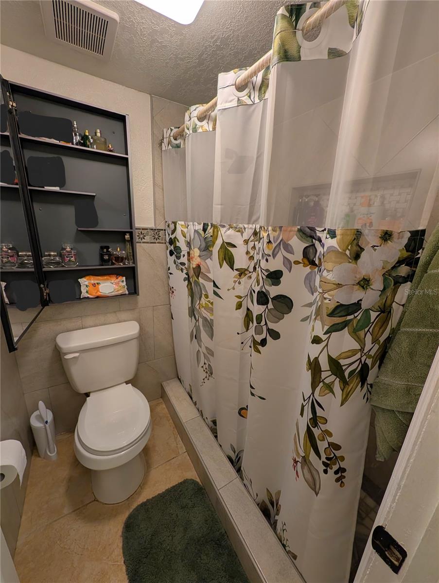 Image 14 of 47 For 4415 Semoran Boulevard 5