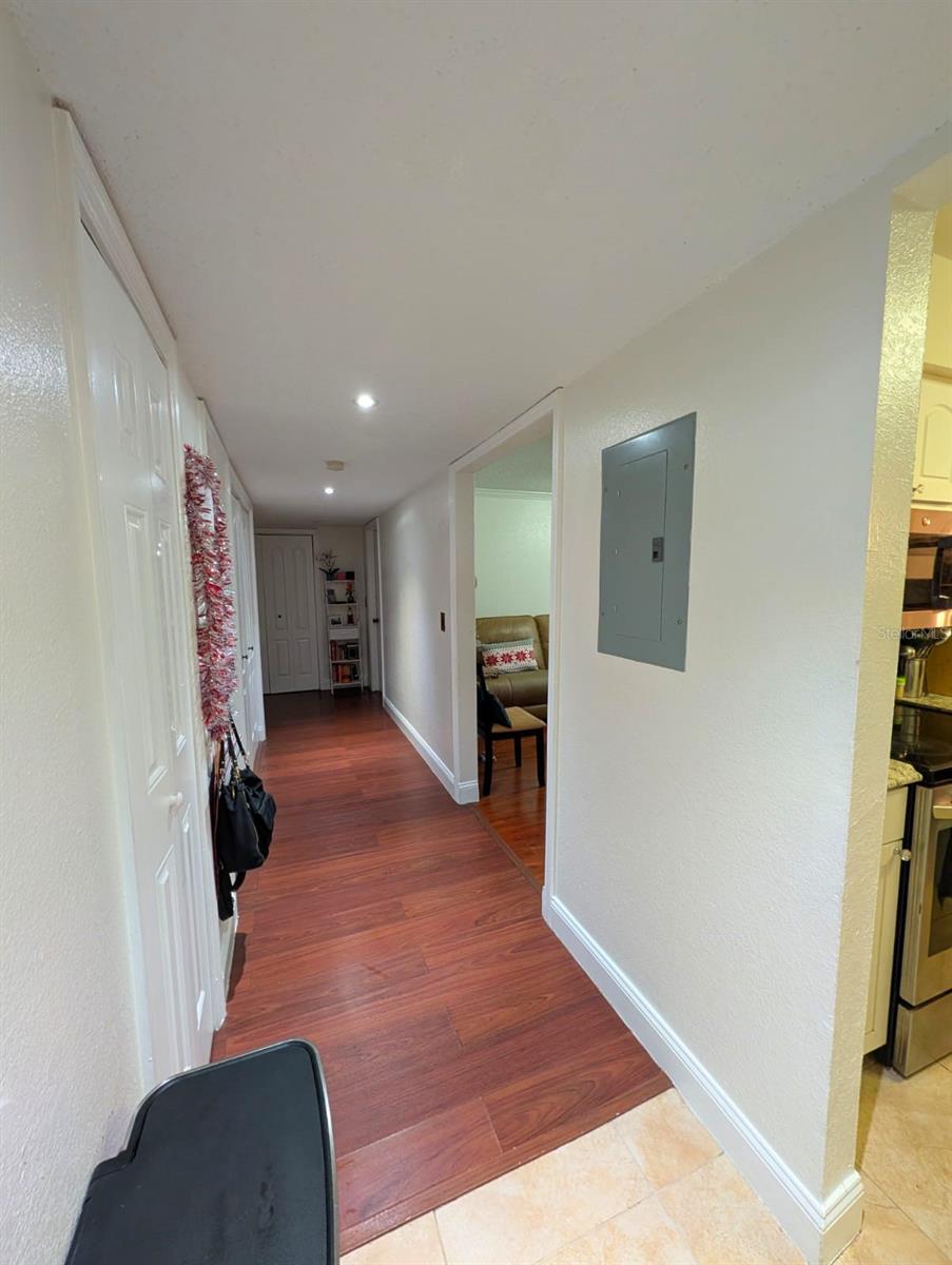 Image 5 of 47 For 4415 Semoran Boulevard 5