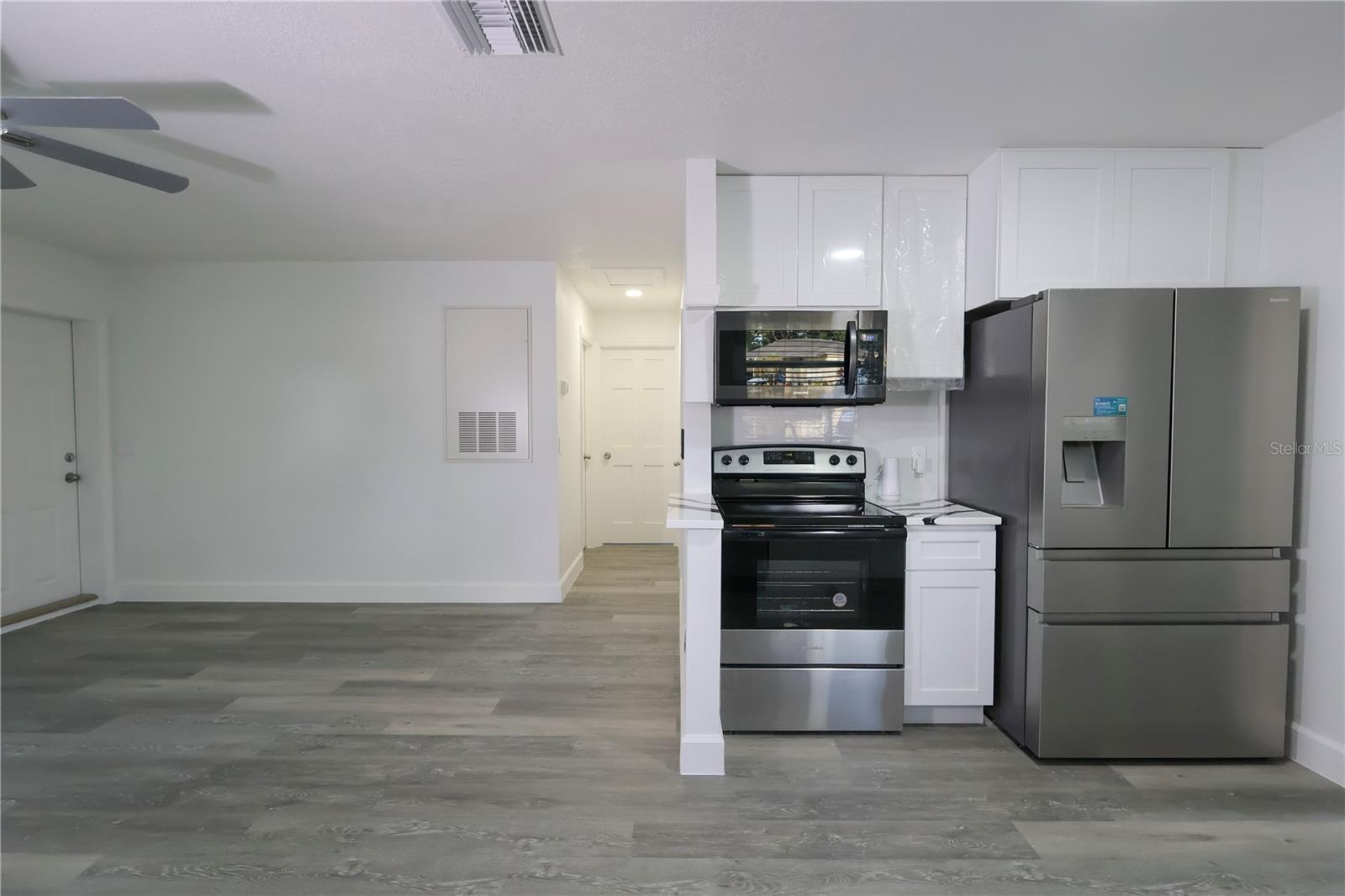 Image 5 of 18 For 4830 Kempston Drive