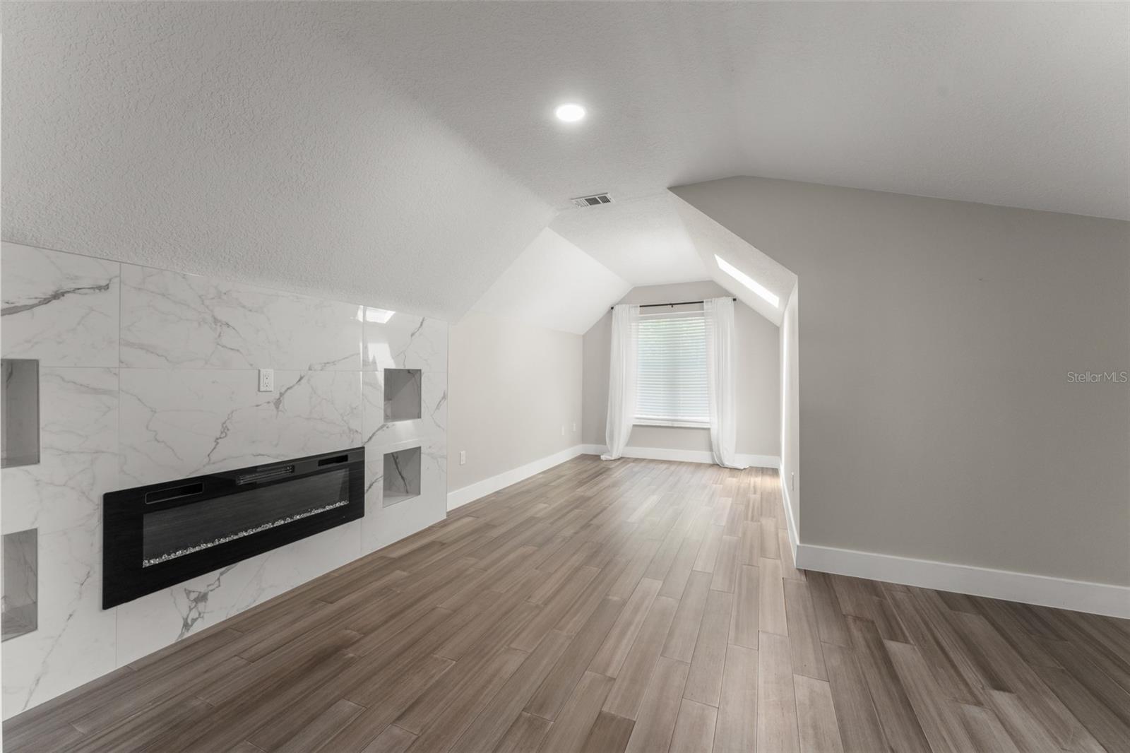 Image 52 of 73 For 109 12th Avenue