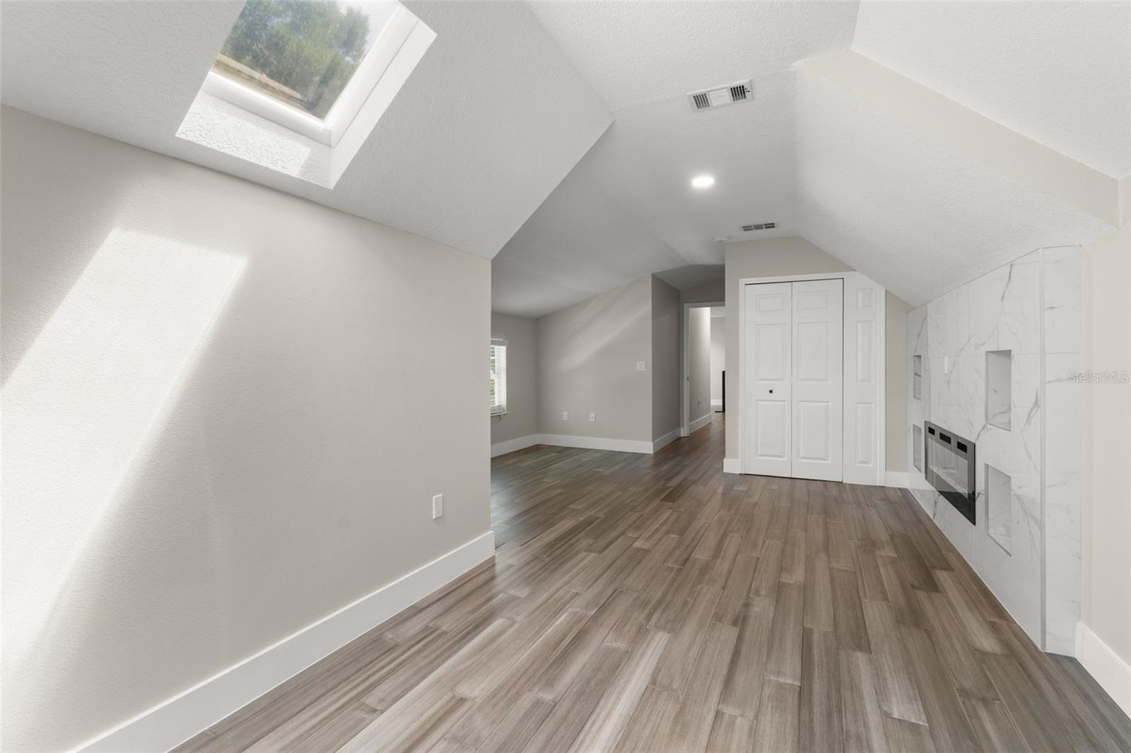 Image 56 of 73 For 109 12th Avenue