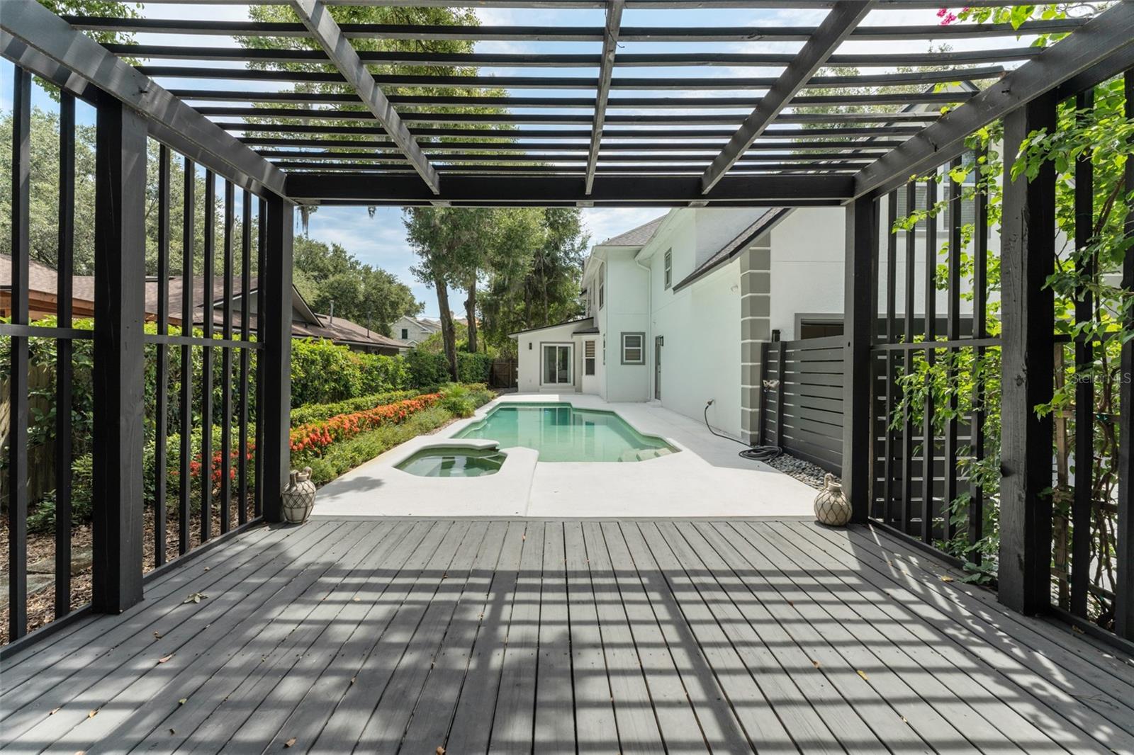 Image 62 of 73 For 109 12th Avenue