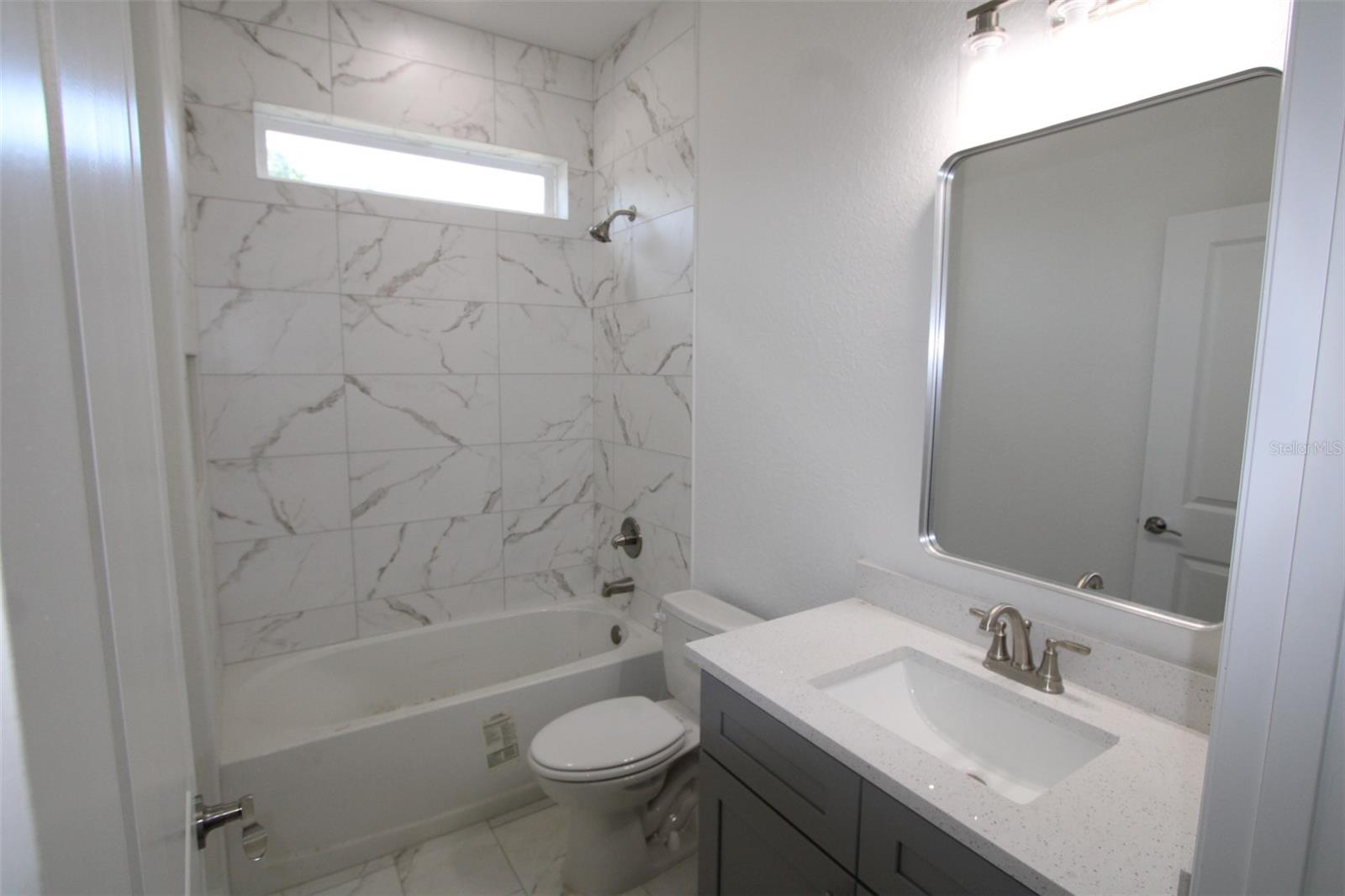 Image 4 of 6 For 9719 Sandree Drive