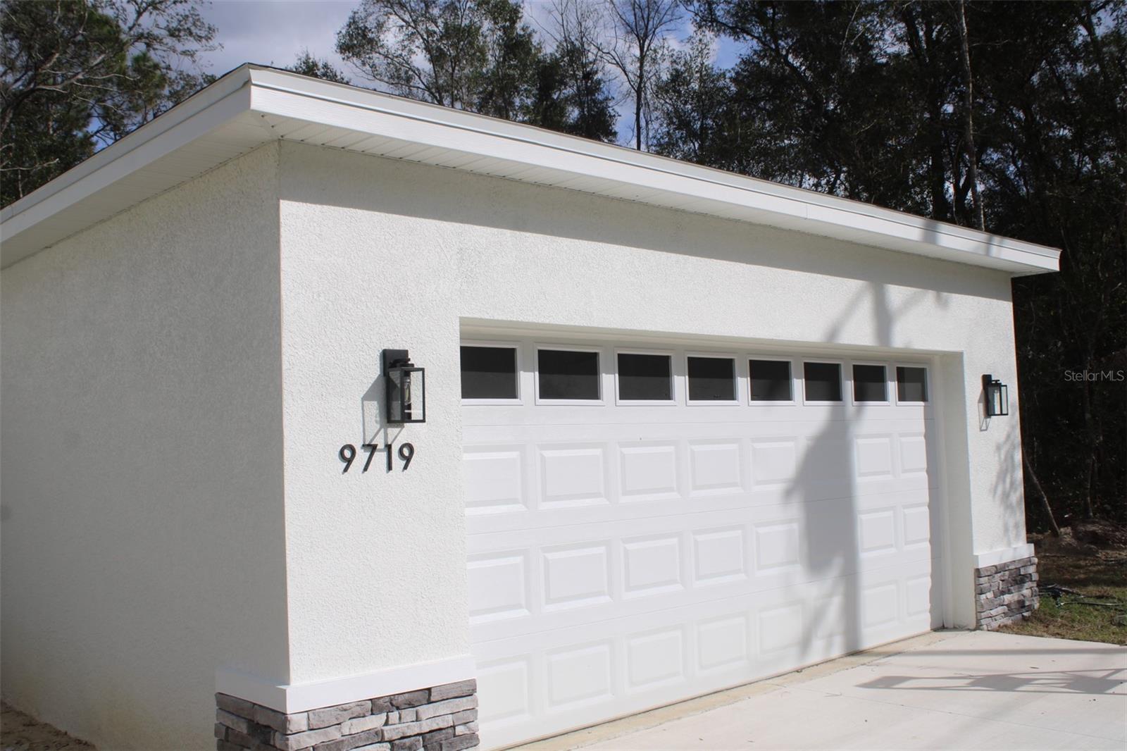 Image 5 of 6 For 9719 Sandree Drive