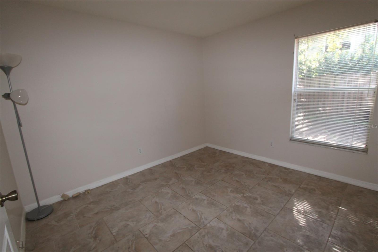 Image 14 of 20 For 476 Wexdon Court