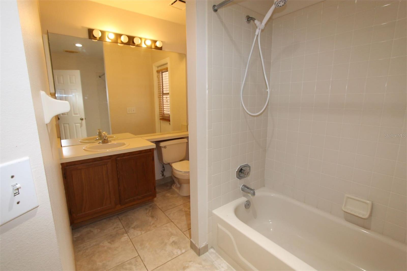 Image 16 of 20 For 476 Wexdon Court