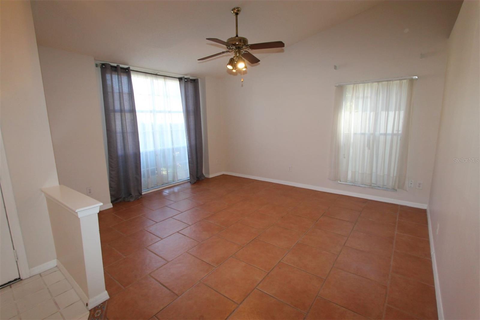 Image 5 of 20 For 476 Wexdon Court