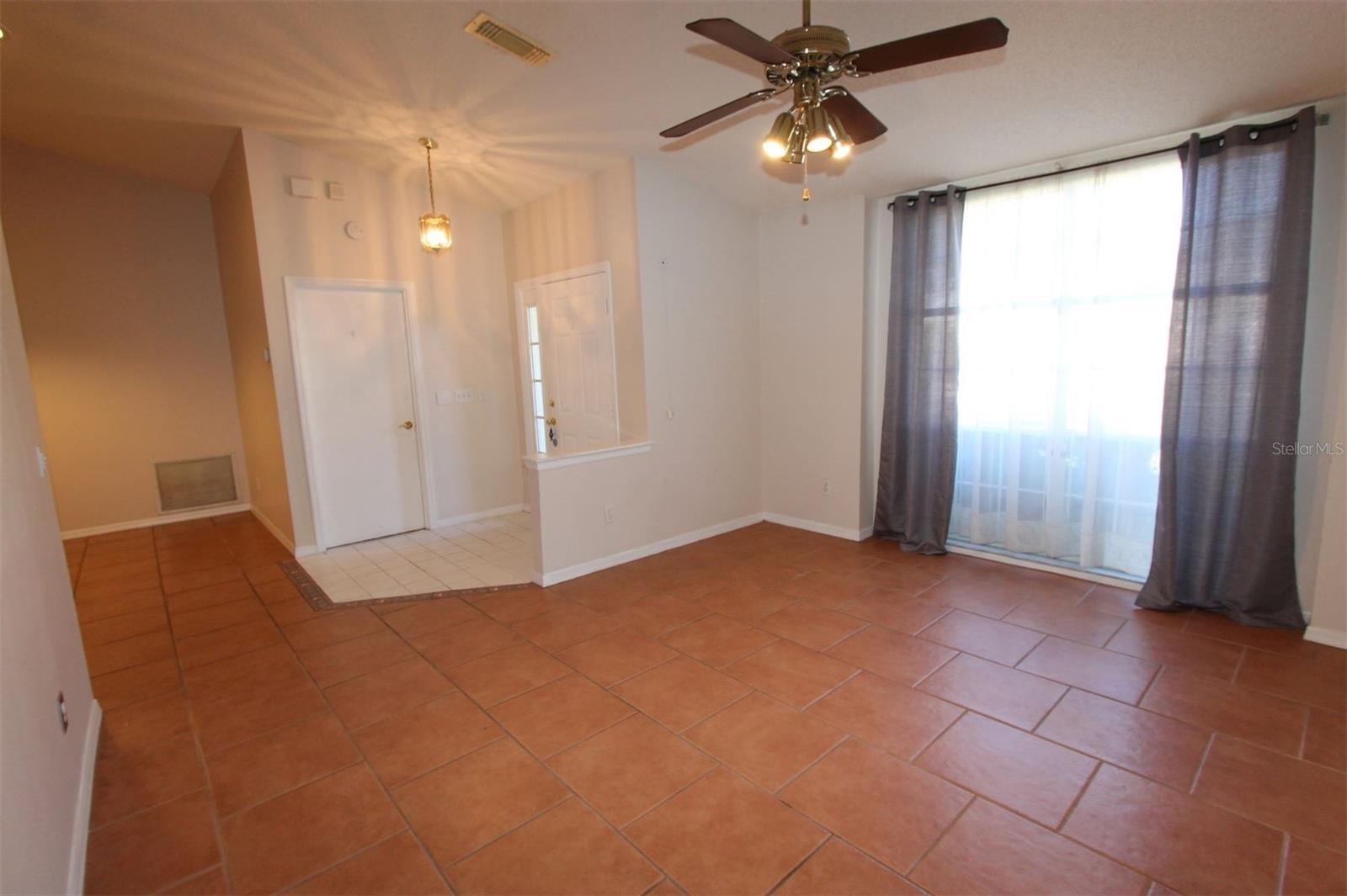 Image 6 of 20 For 476 Wexdon Court