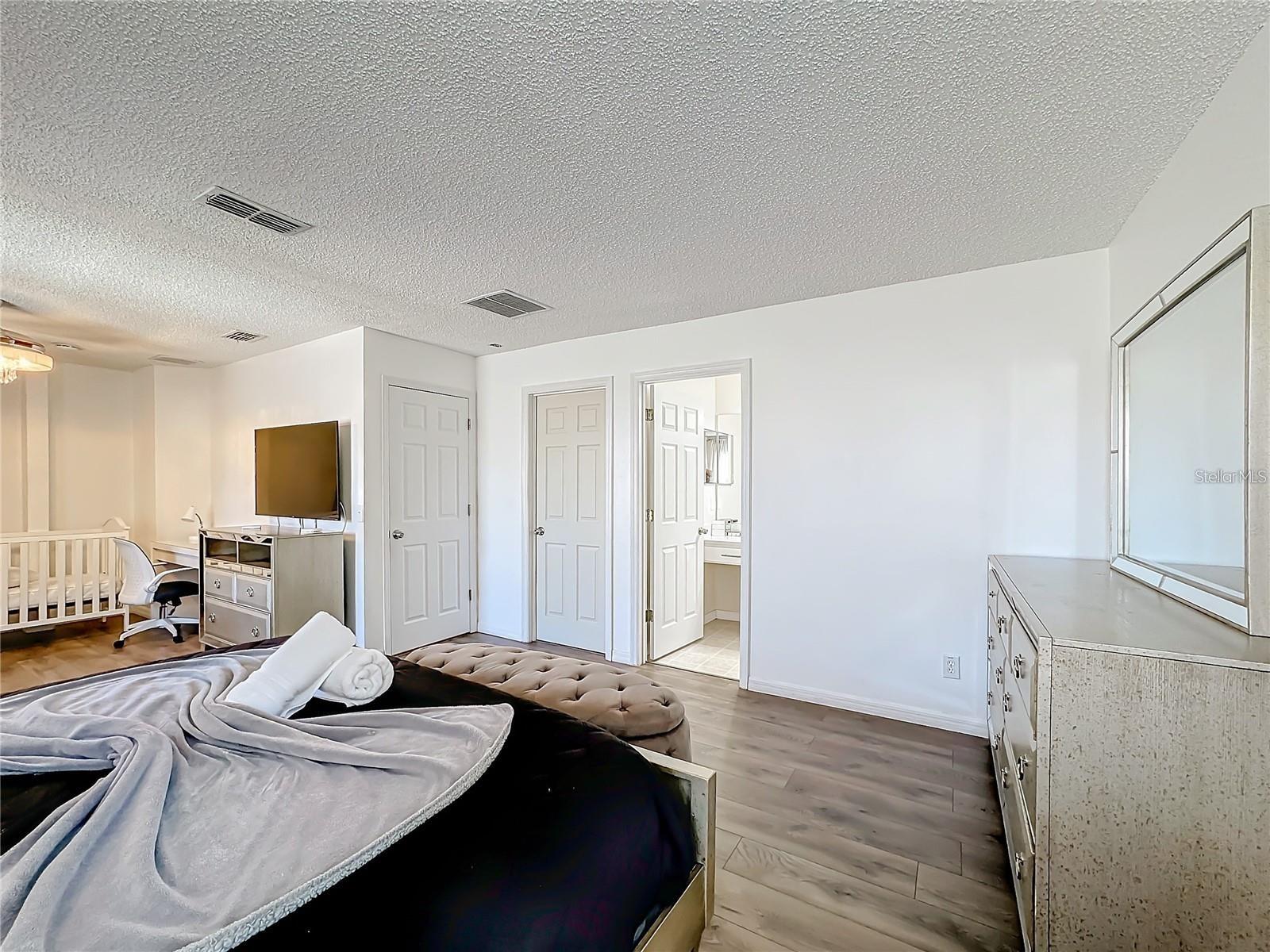 Image 35 of 49 For 2719 Lido Key Drive