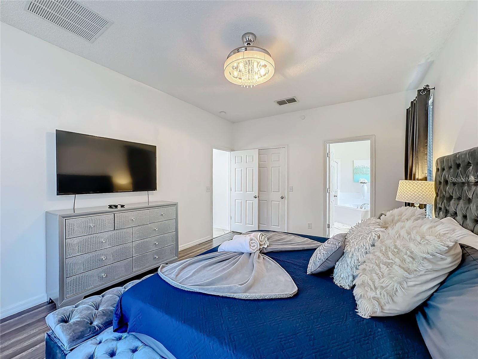 Image 38 of 49 For 2719 Lido Key Drive