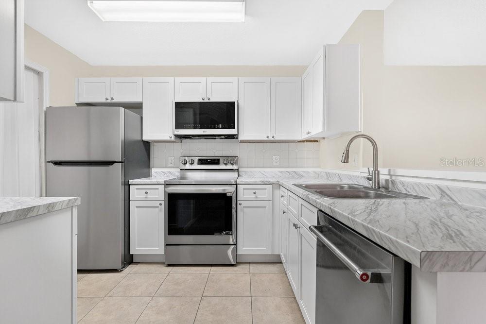 Image 9 of 49 For 7606 Pissarro Drive 14305