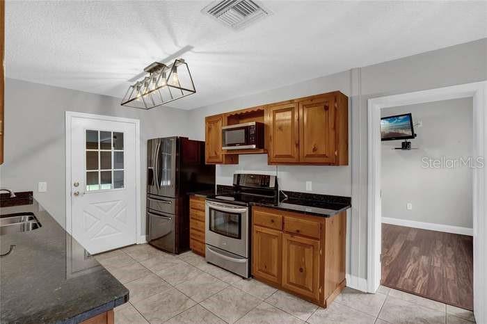 Image 11 of 25 For 7917 Carolina Lane