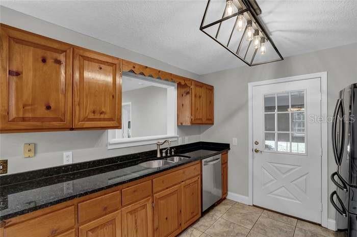 Image 8 of 25 For 7917 Carolina Lane