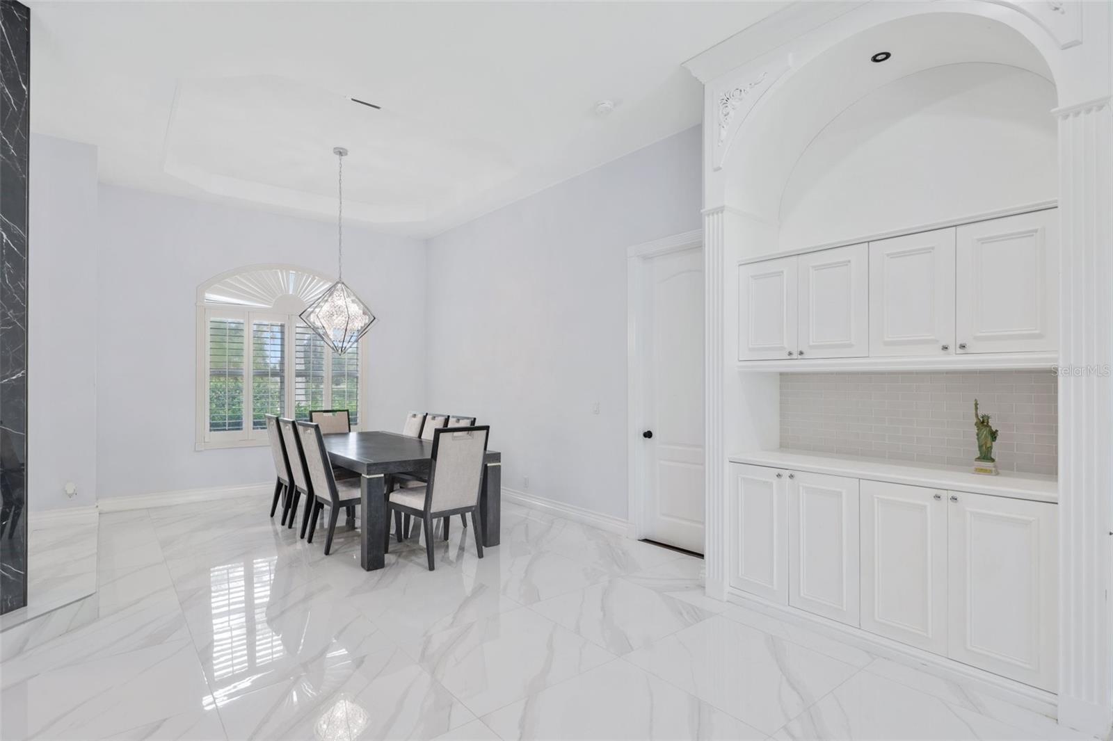 Image 10 of 97 For 10630 El Caballo Court