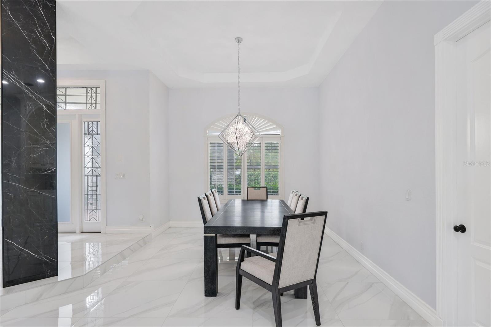 Image 11 of 97 For 10630 El Caballo Court