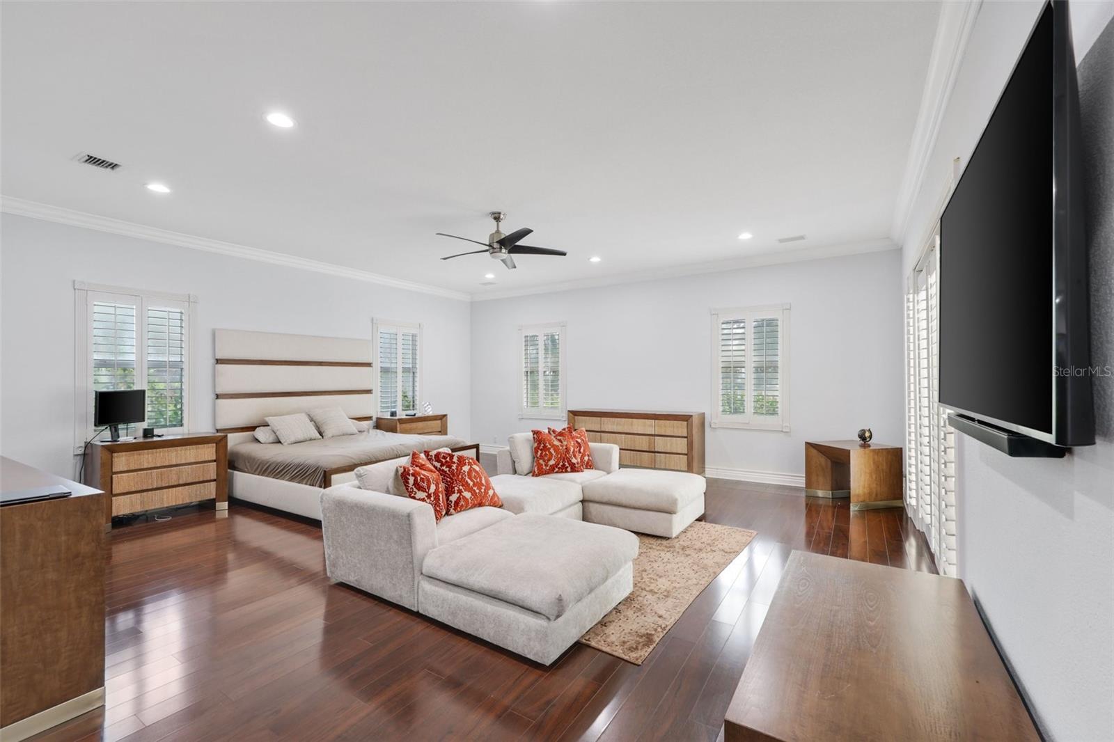 Image 31 of 97 For 10630 El Caballo Court