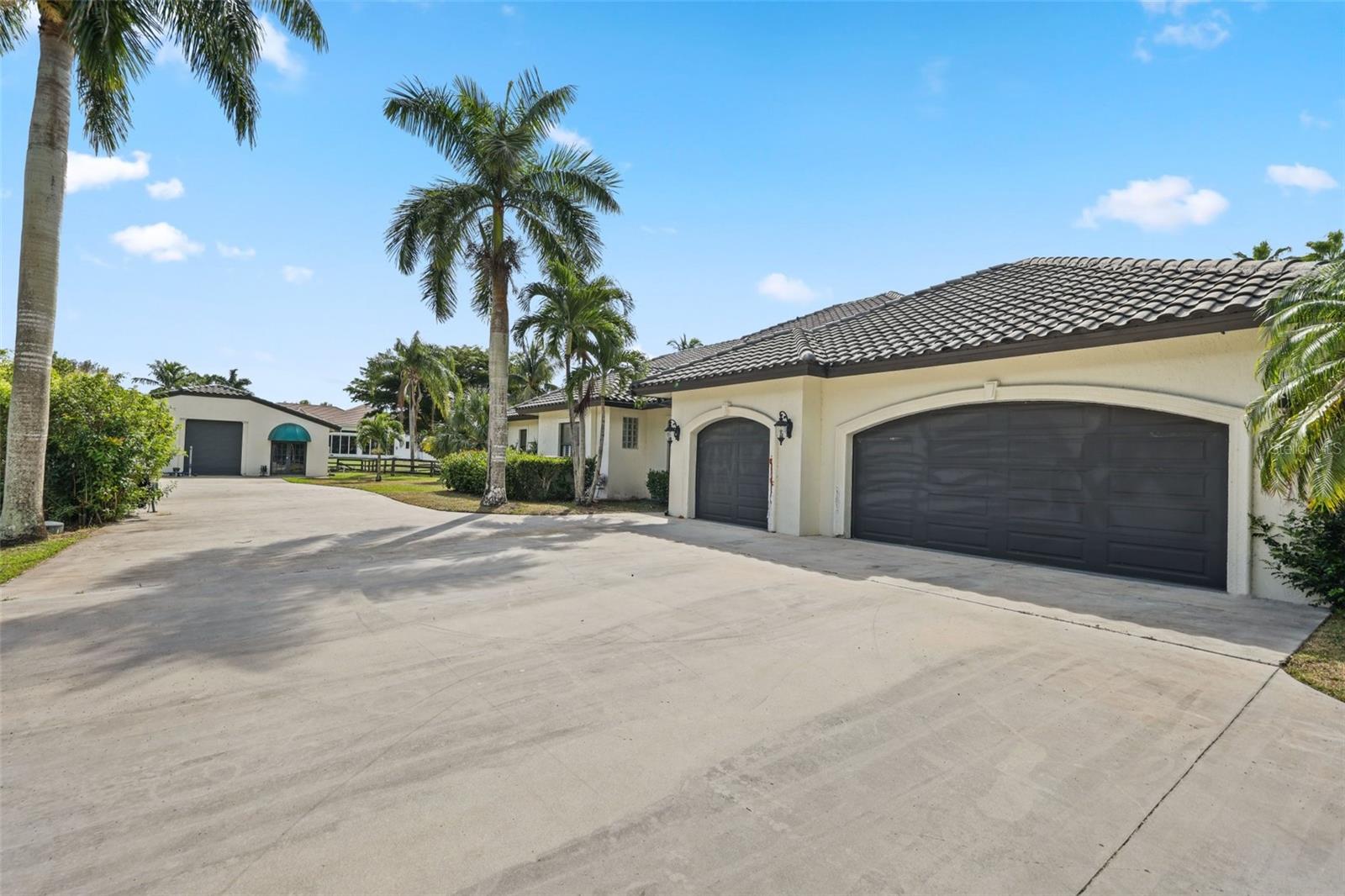 Image 75 of 97 For 10630 El Caballo Court