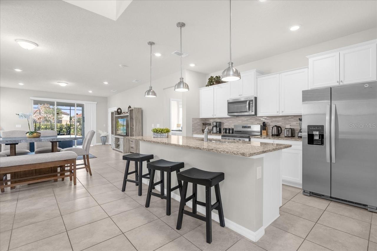 Image 4 of 22 For 7211 Oakmoss Loop