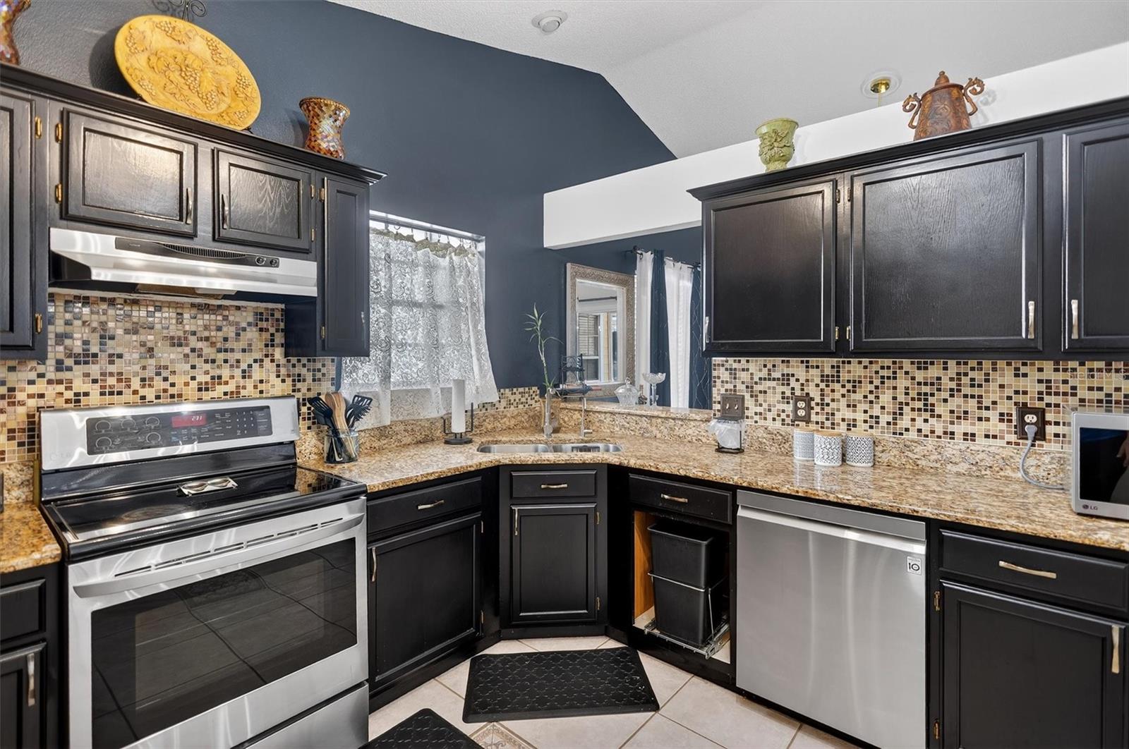 Image 17 of 32 For 6466 Haughton Lane