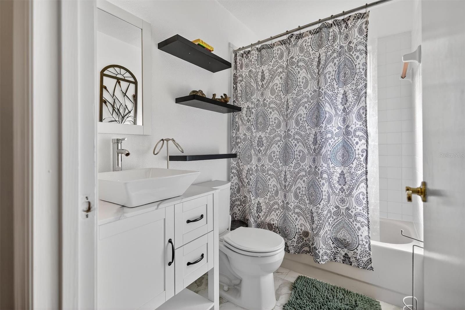 Image 25 of 32 For 6466 Haughton Lane