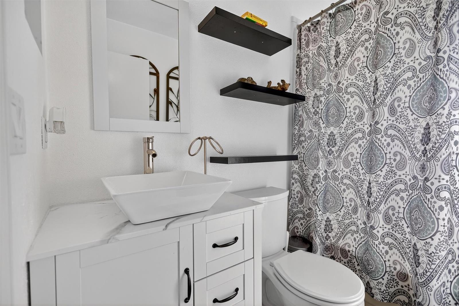 Image 26 of 32 For 6466 Haughton Lane