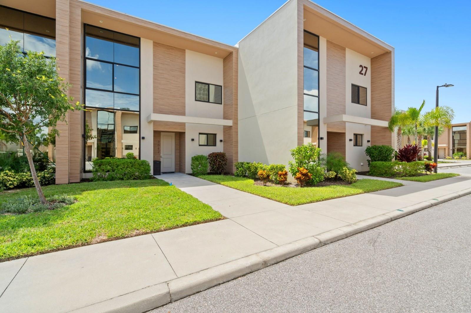 Image 20 of 24 For 3092 Rockefeller Way