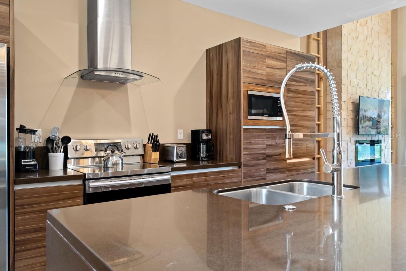 Image 3 of 24 For 3092 Rockefeller Way