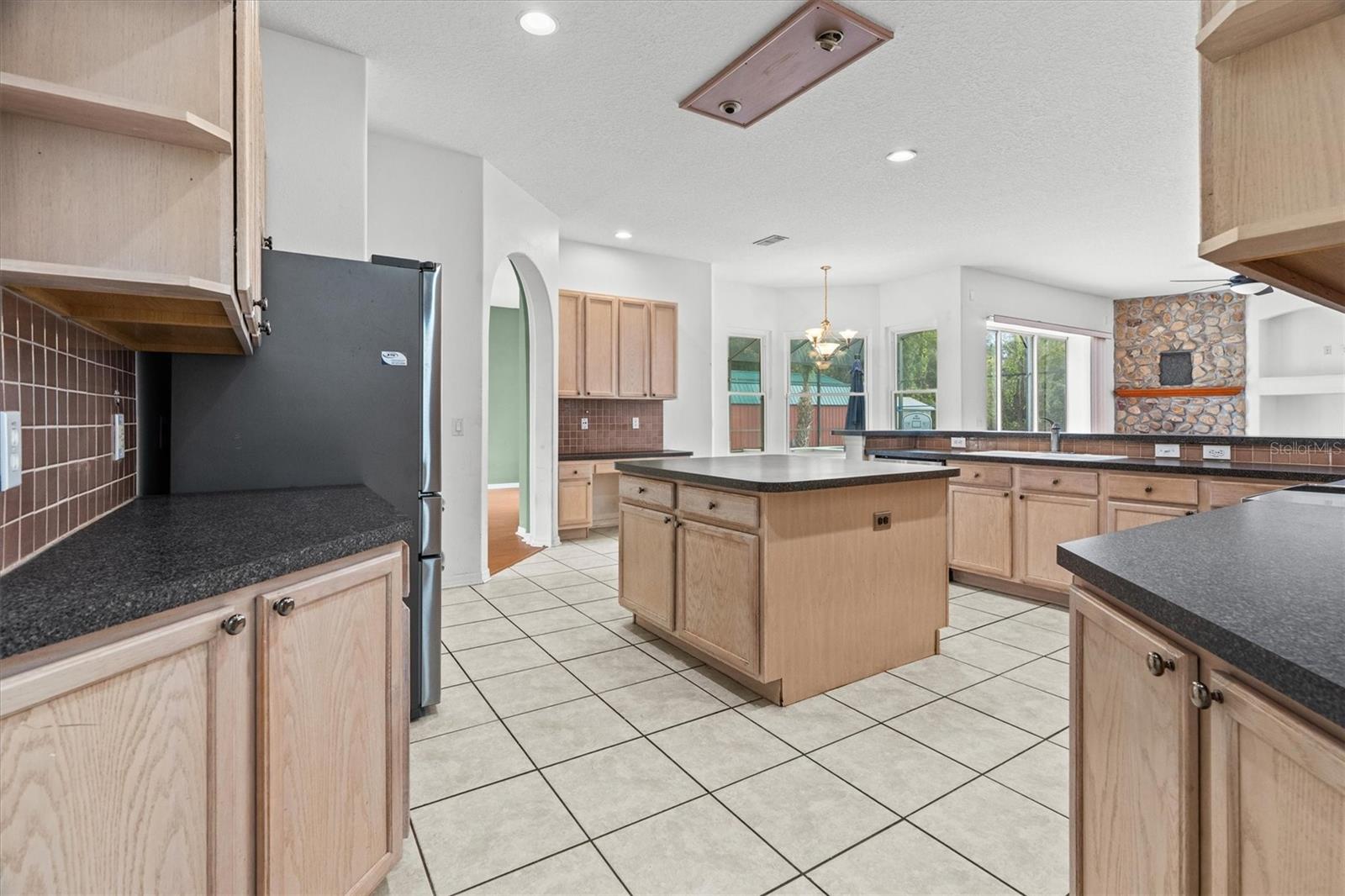 Image 10 of 51 For 20744 Sheldon Street