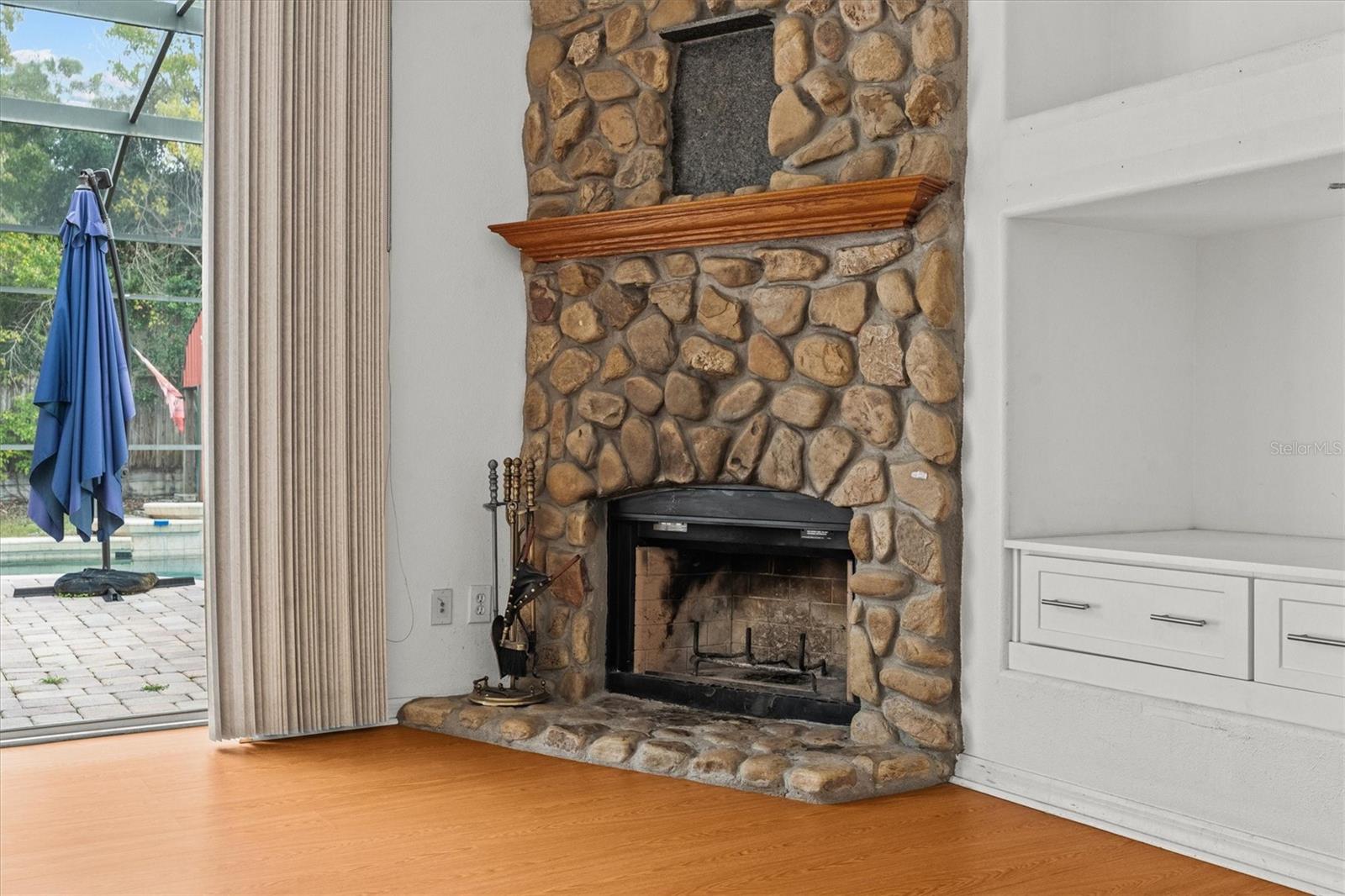 Image 16 of 51 For 20744 Sheldon Street