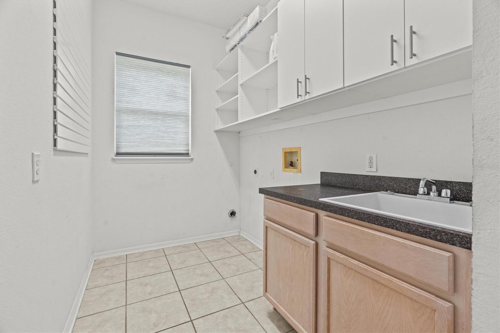 Image 27 of 51 For 20744 Sheldon Street