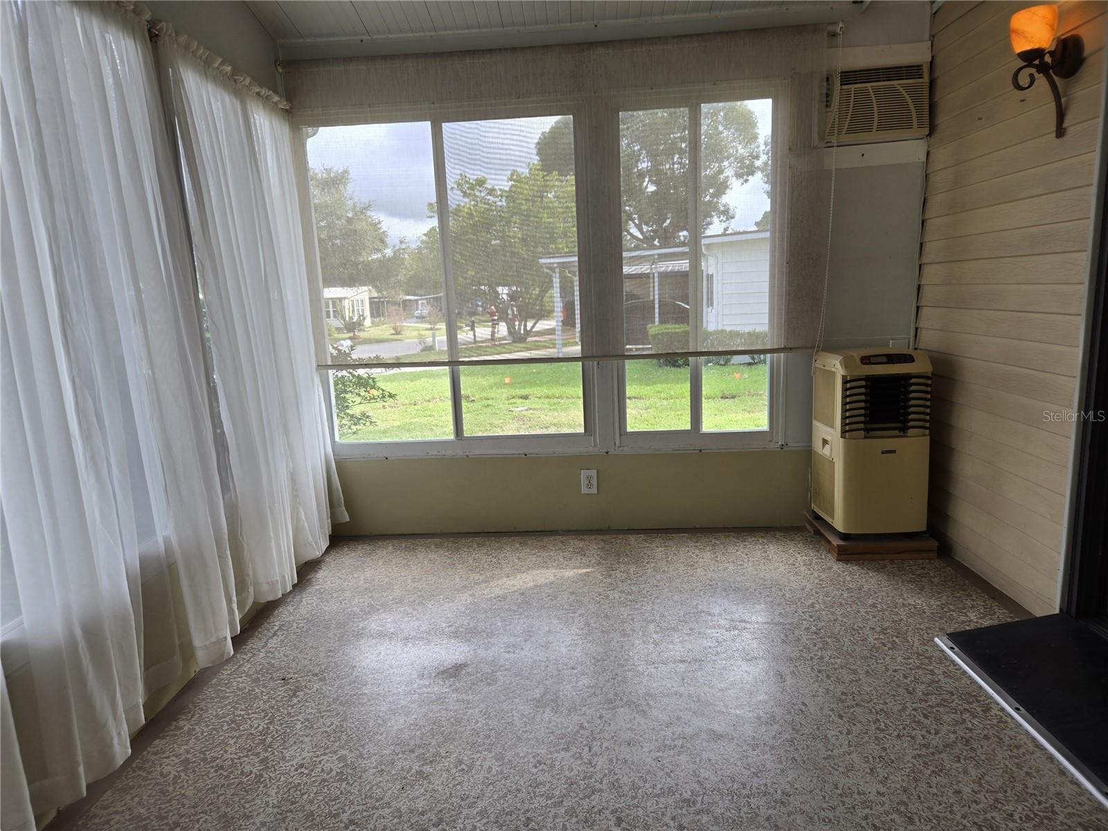 Image 21 of 32 For 3740 Citrus Circle 709