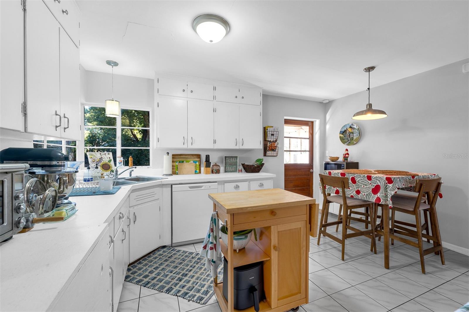 Image 10 of 17 For 109 Brown Avenue