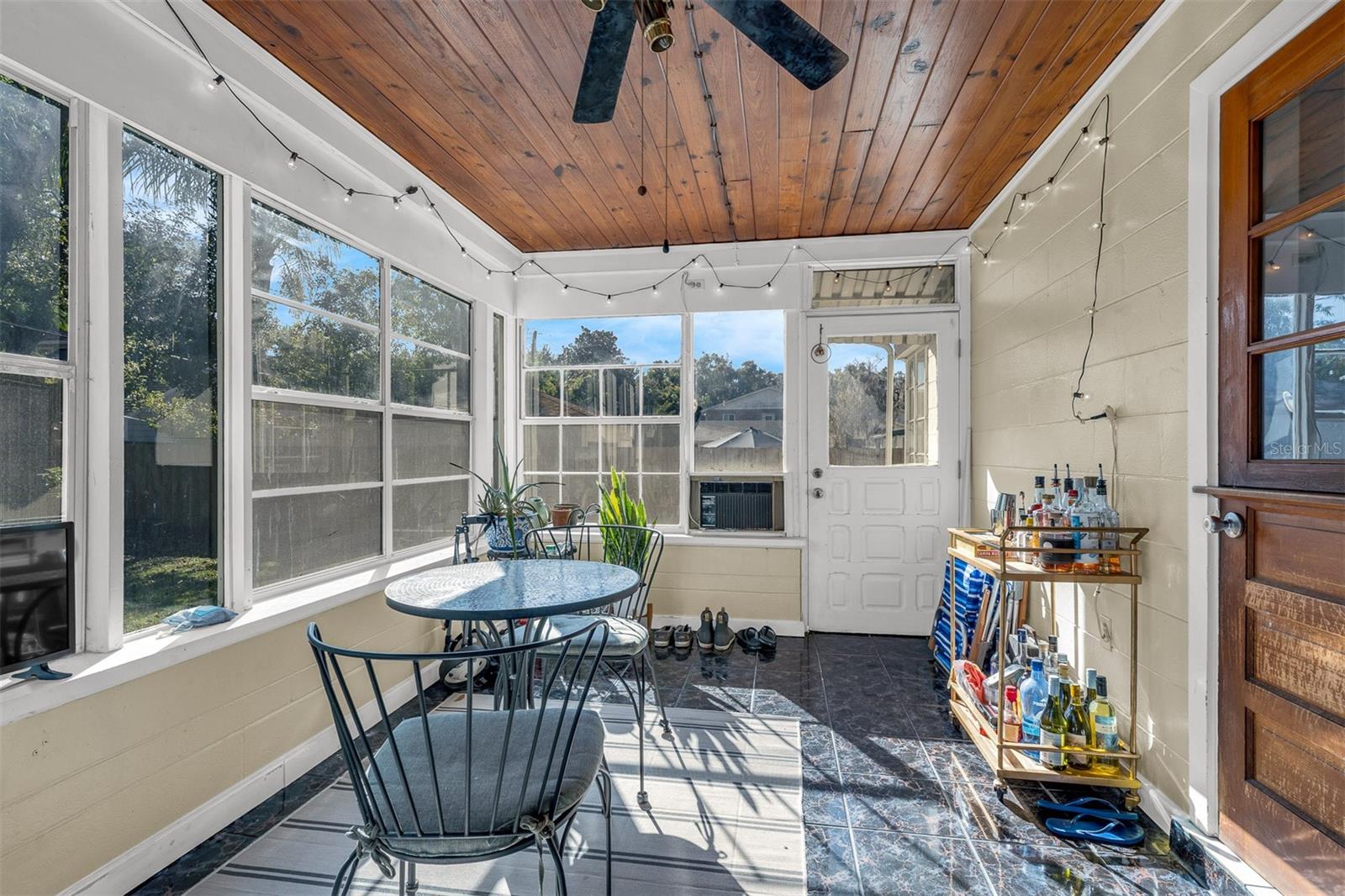 Image 16 of 17 For 109 Brown Avenue