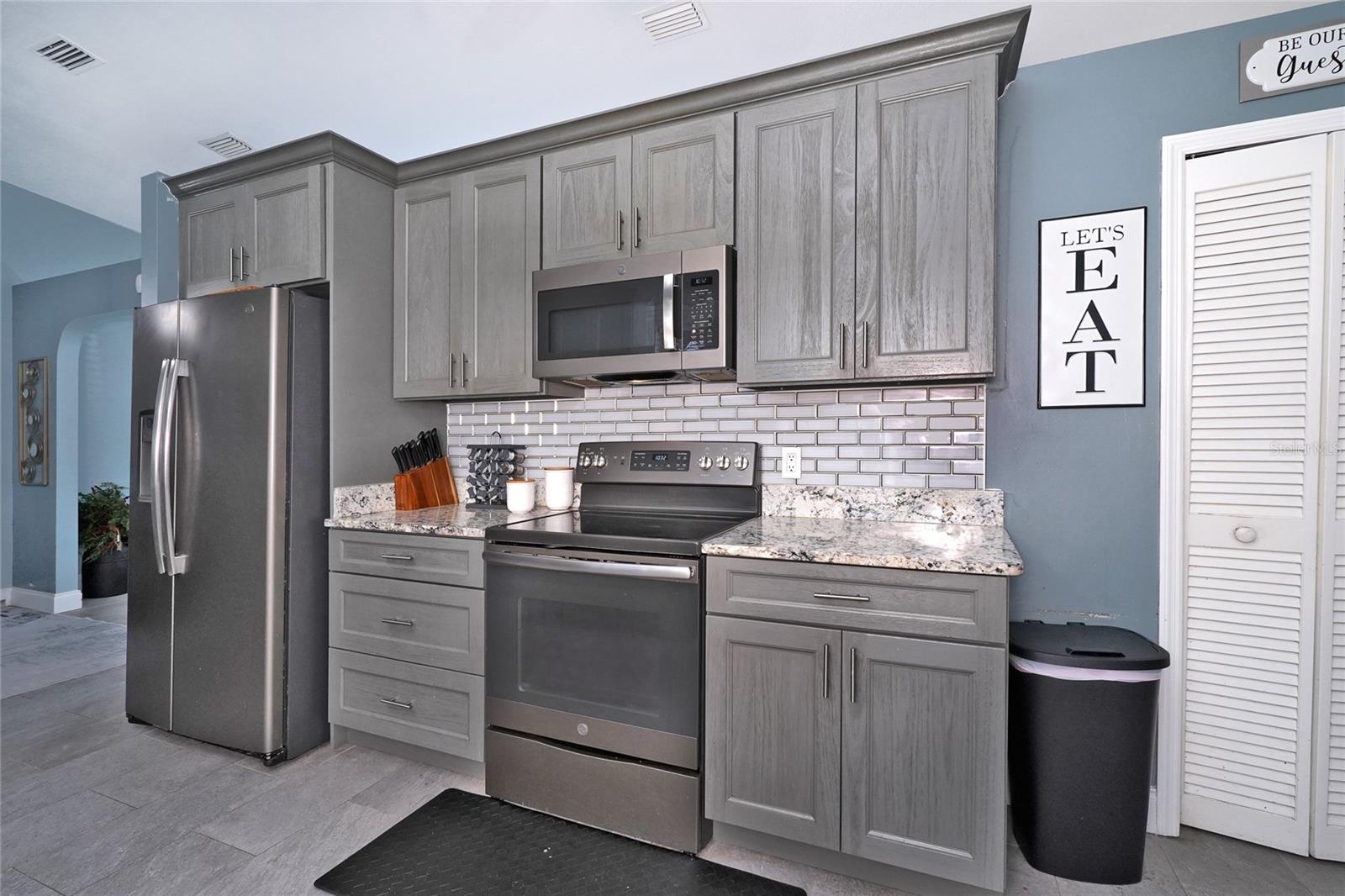 Image 11 of 27 For 1516 Glendale Avenue Nw